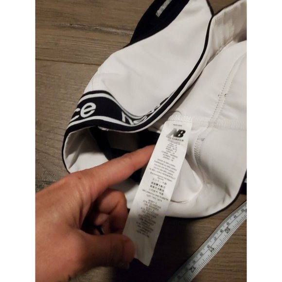 New Balance Womens Sports Bra Size Small. VGUC - Picture 3 of 3